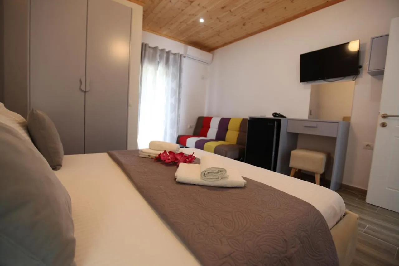 Hotel Erviliano Borsh 0*,  Albánie