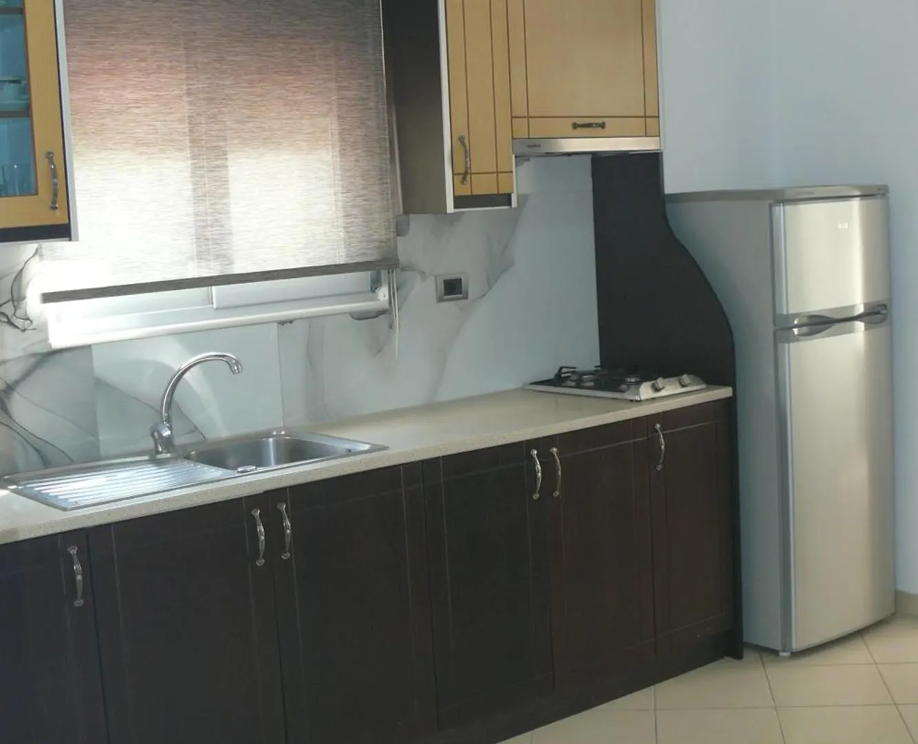 Hotel Erviliano Borsh 0*,