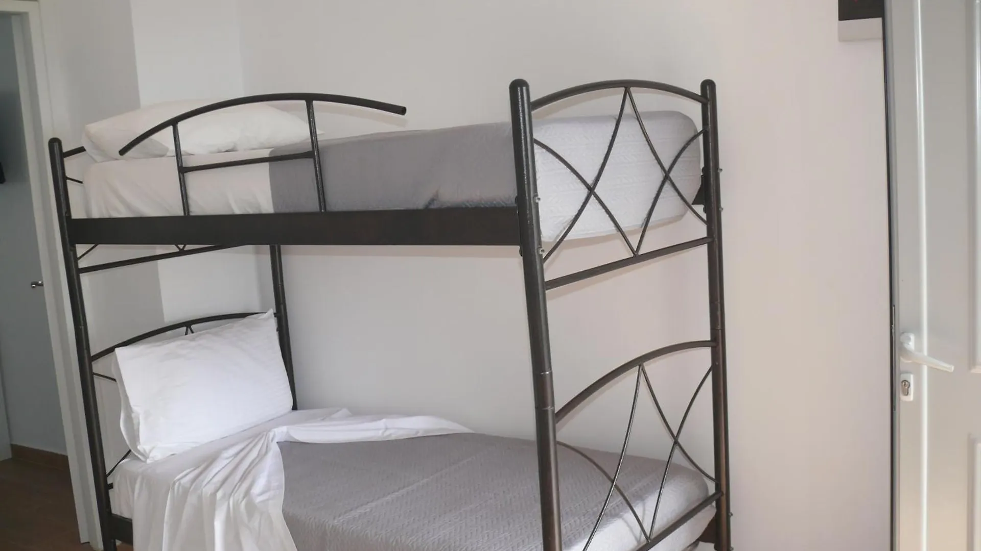 Aparthotel Hotel Erviliano Borsh
